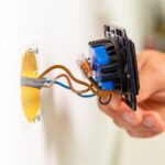Shelly Wall Switch 2 Περίβλημα Διπλού Επιτοίχιου Διακόπτη Χωνευτό με Ειδική Θέση για Smart Διακόπτες Shelly Λευκό - Image 3